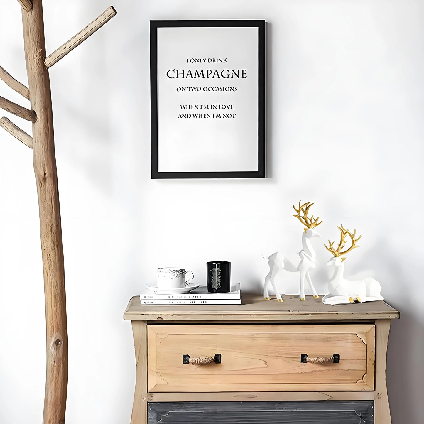 Geometric Elk Statue Set of 2, Modern Resin Deer Sculpture for Living Room & Office Decor - Elegant Display for Shelf & Desk